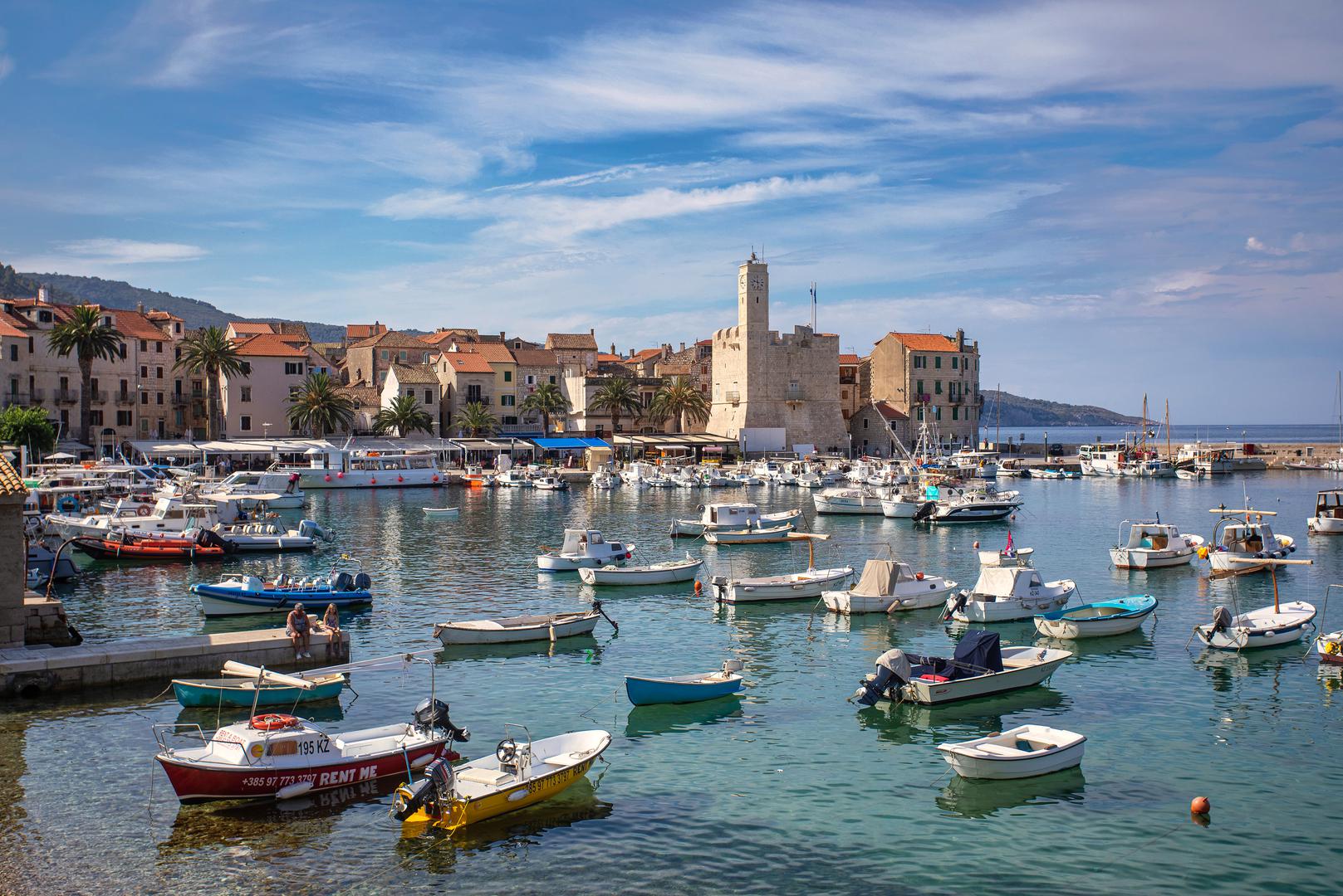 25.07.2021., Komiza, Otok Vis -  Komiza se nalazi na zapadnoj strani otoka Visa u dubokom Komiskom zaljevu. Photo:Davor Javorovic/PIXSELL
