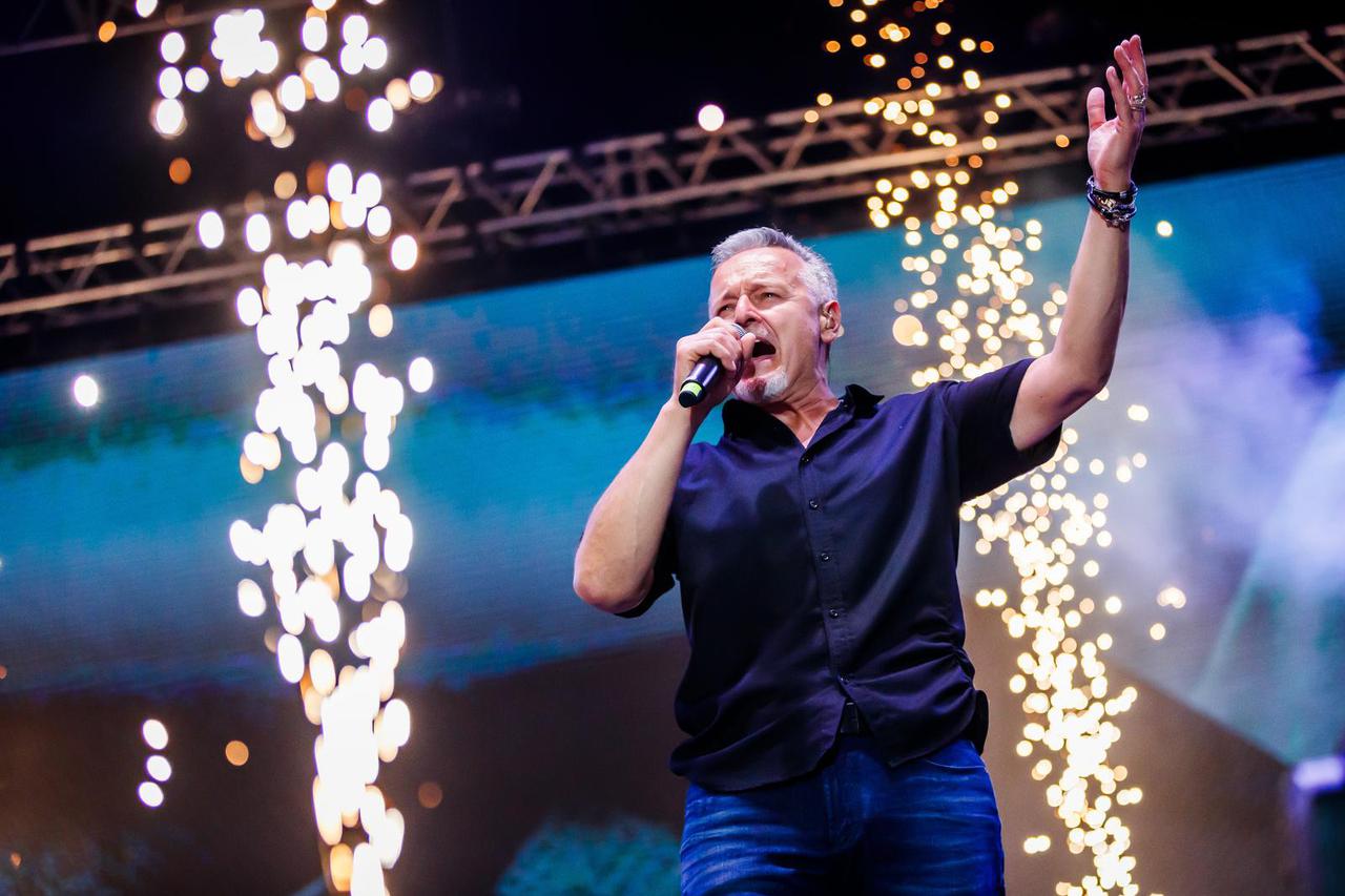 Koncert "Imotski ne zaboravi" na kojem nastupaju Bulić, Zečić i Thompson