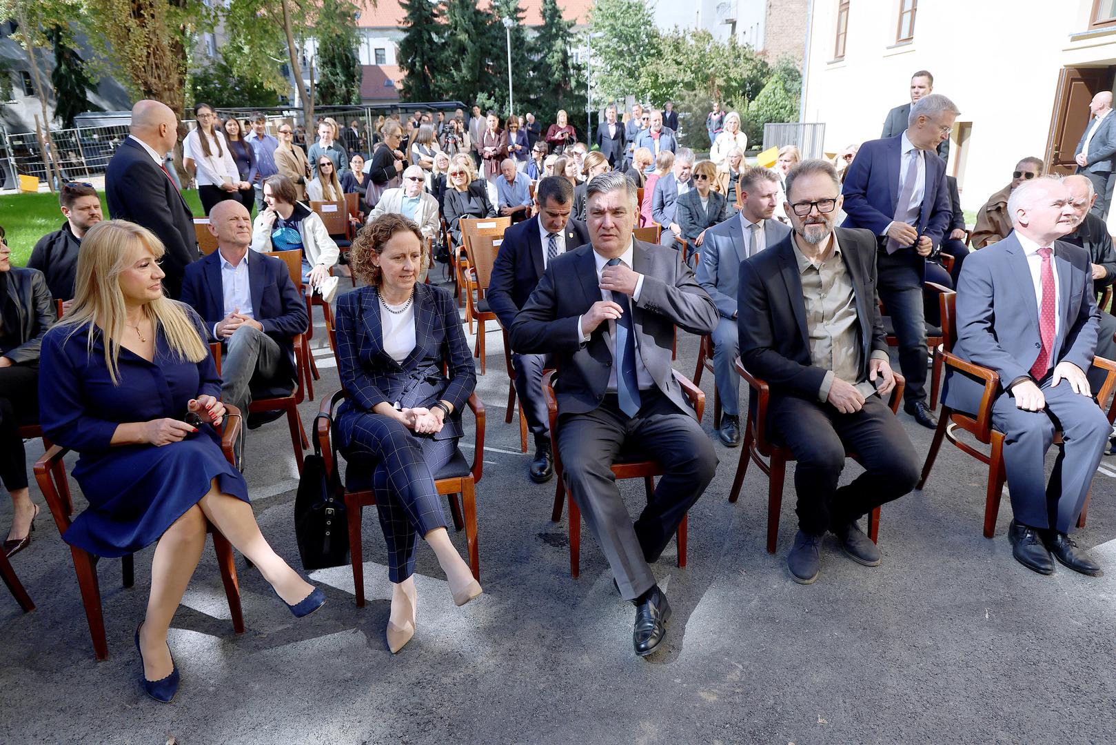 Od toga Akademija rabi 3600 četvornih metara nastavnih i radioničkih prostora.
