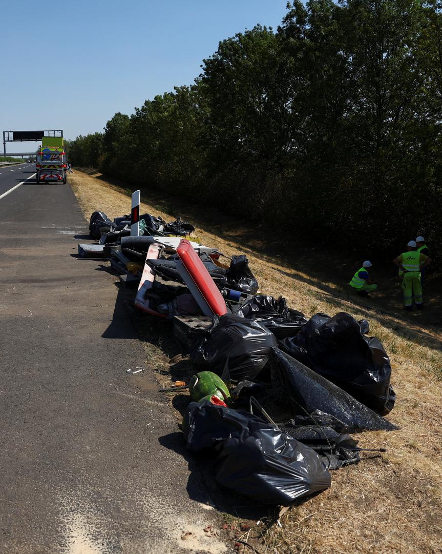 Nacionalna služba hitne pomoći odgovorila je na upit portala Telex da je na mjesto nesreće upućeno 14 timova hitne pomoći, pri čemu je jedna osoba zbrinuta zbog ozljeda opasnih po život, devet s teškim, a dodatnih 37 osoba s lakšim ozljedama. 