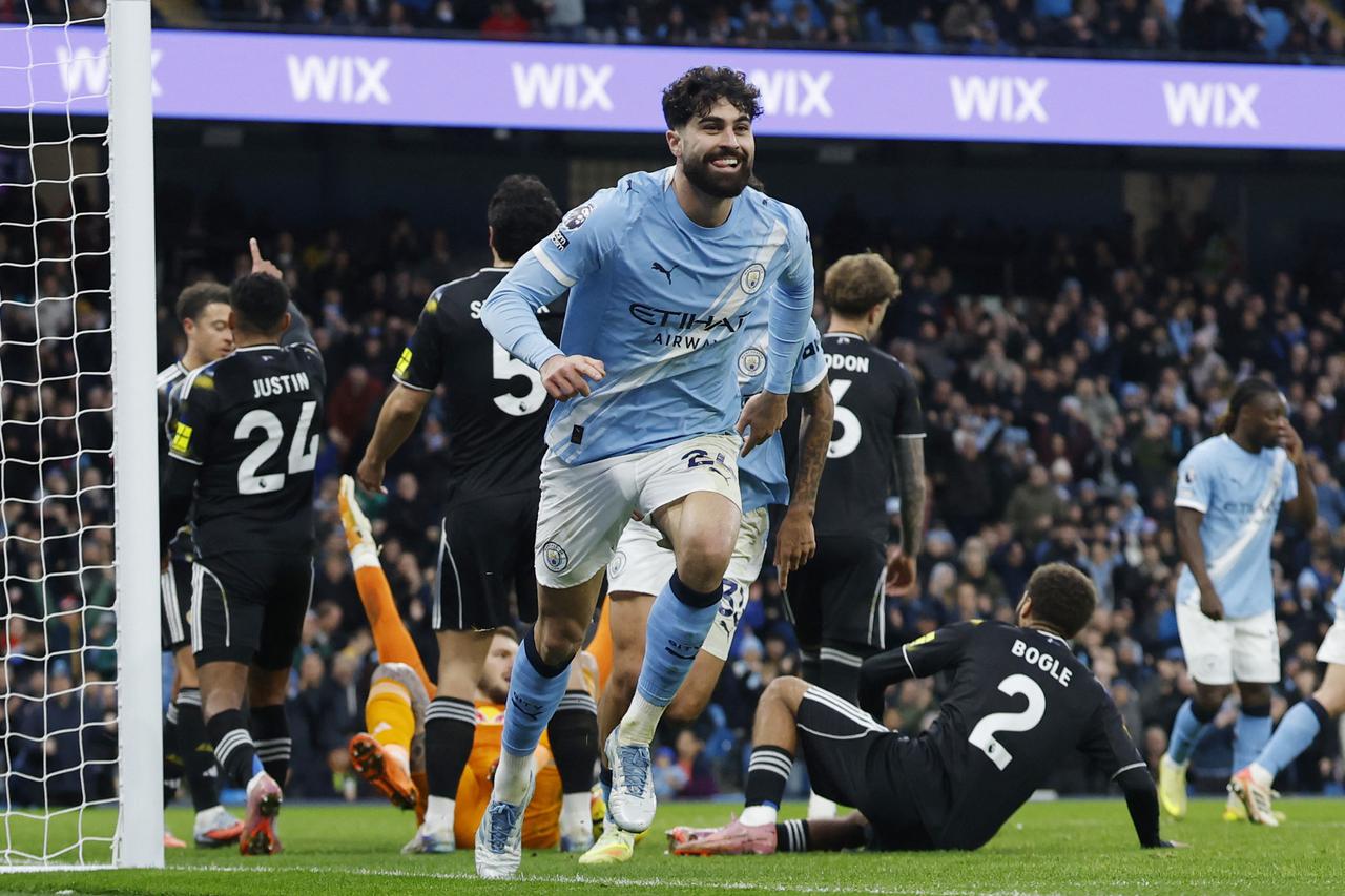 Premier League - Manchester City v Leeds United