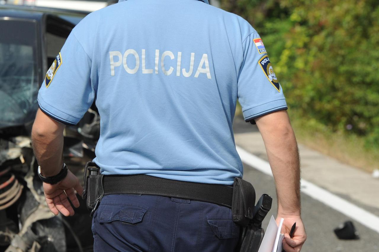 policija