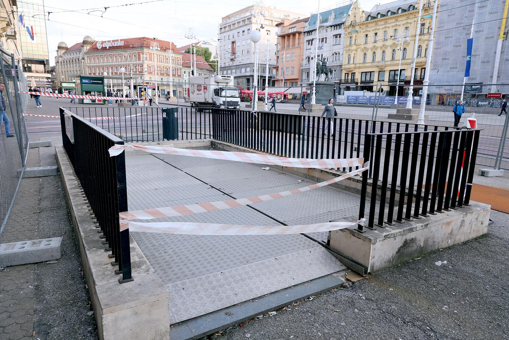 Javni zahod Amruševac na Trgu bana Jelačića Zagrepčanima je služio 98 godina, a izvan funkcije je od 2006. godine.