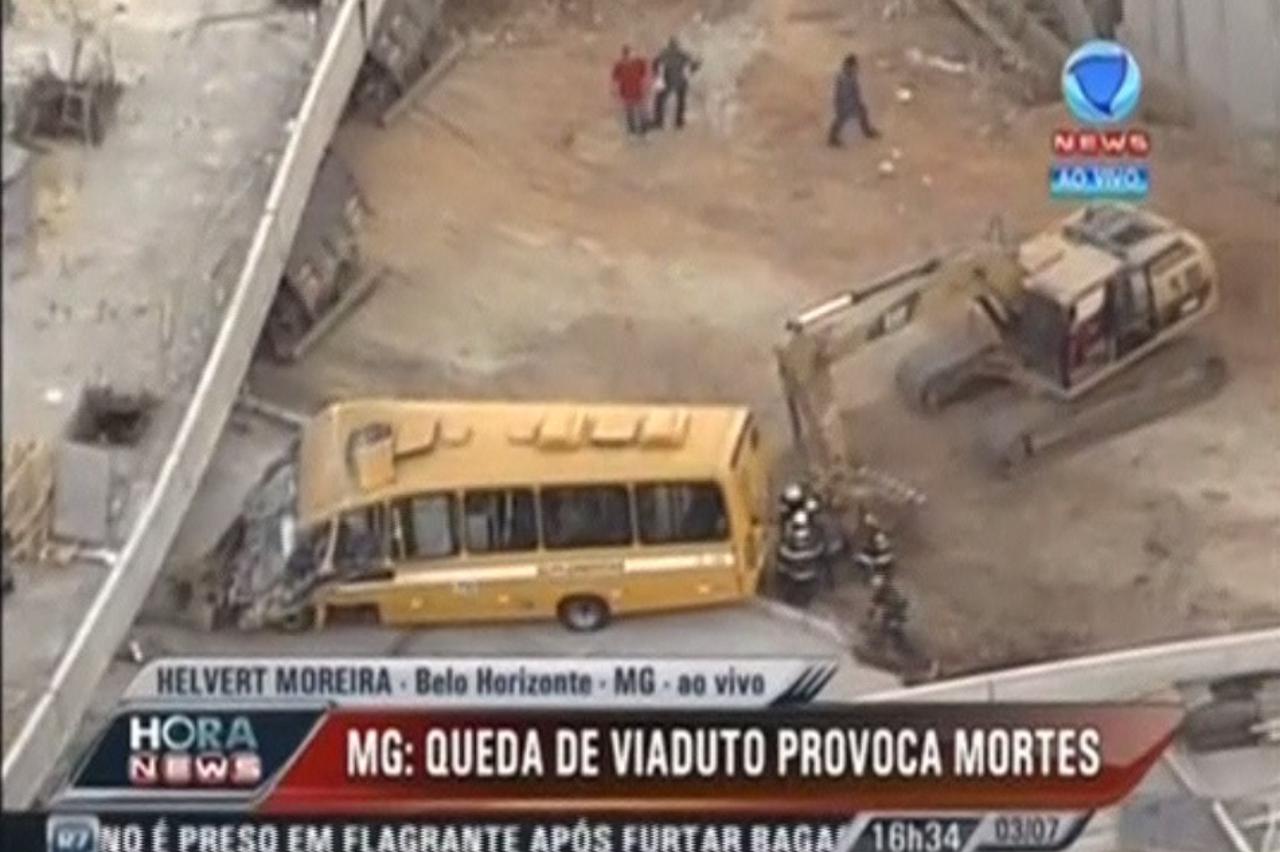 urušio se nadvožnjak