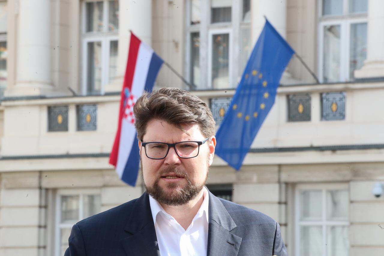 Zagreb: Peđa Grbin i Branko Kolarić na konferenciji o trećoj godišnjici potresa
