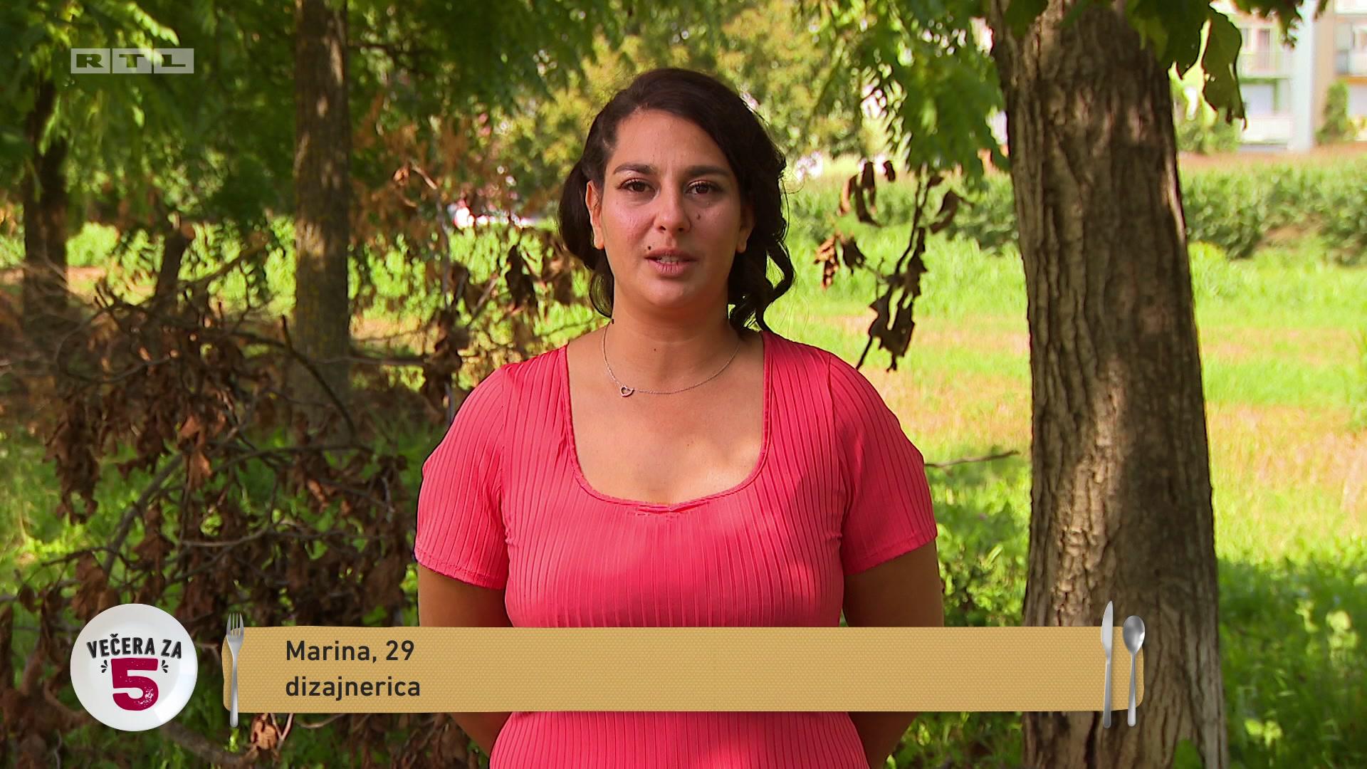 Marina Mudrinjak (29)
Dizajnerica Marina najmlađa je ovotjedna kandidatkinja, a u ‘Večeru za 5’ prijavila se zbog zabave i novog iskustva. Komunikativna je i pozitivna osoba te ističe da je velika ljubiteljica životinja. Voli domaću hranu, a posebno ličku kuhinju budući da joj je voljena baka iz Like.