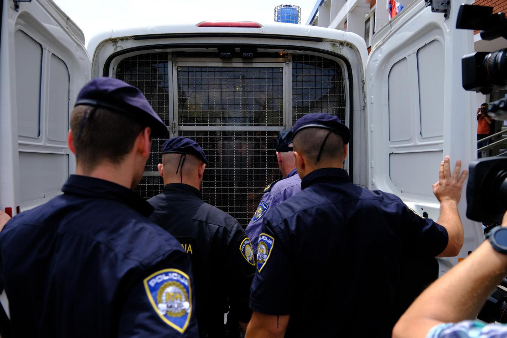 23.05.2022., Velika Gorica - U tijeku je ispitivanje navijaca nakon nereda na autocesti A1 kod Desinca. Dio navijaca doveden je na Zupanijski sud u Velikoj Gorici. Photo: Slaven Branislav Babic/PIXSELL