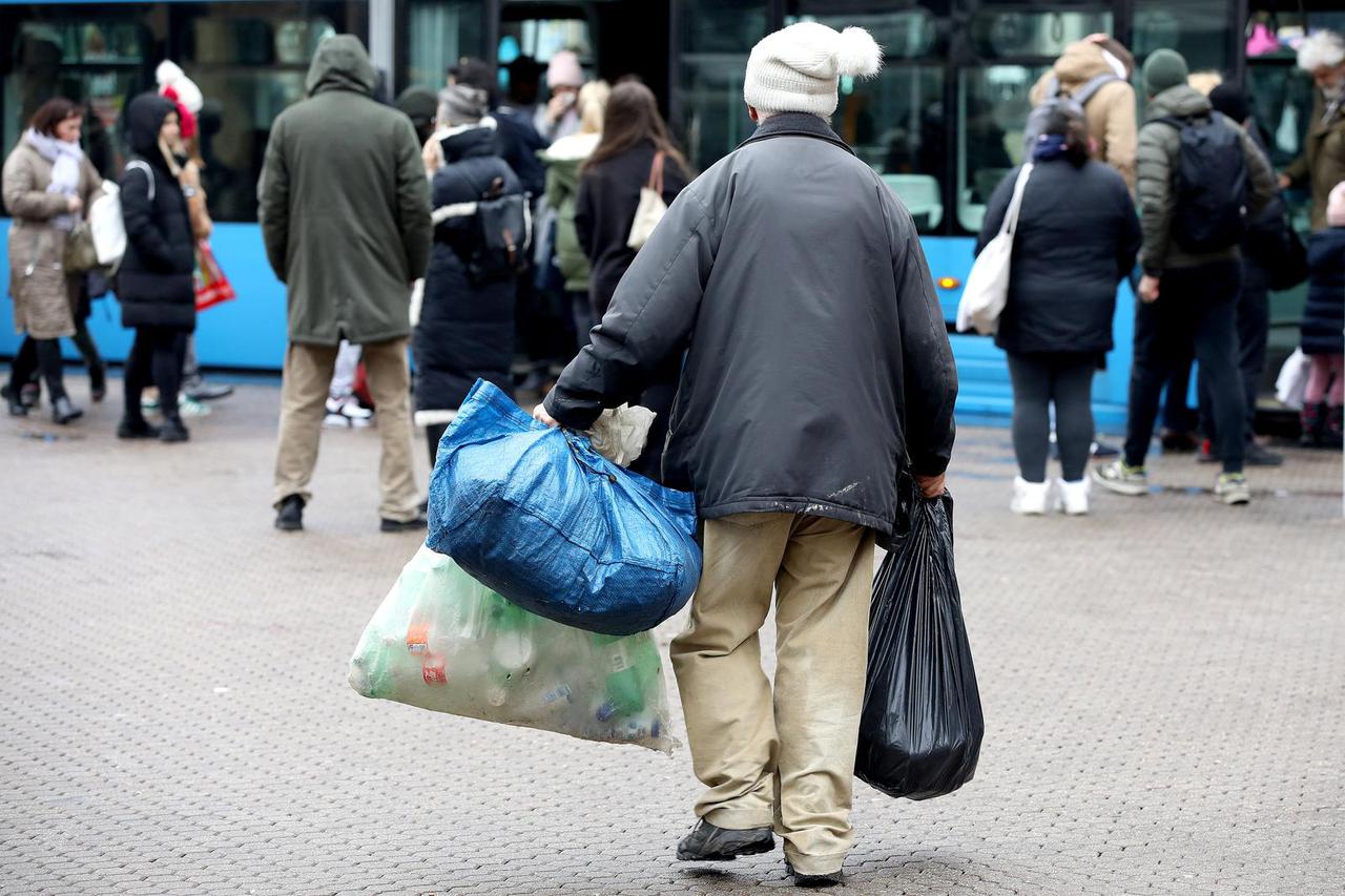 Zagreb: Svakodnevna poskupljenja starije ljude guraju preko praga siromaštva