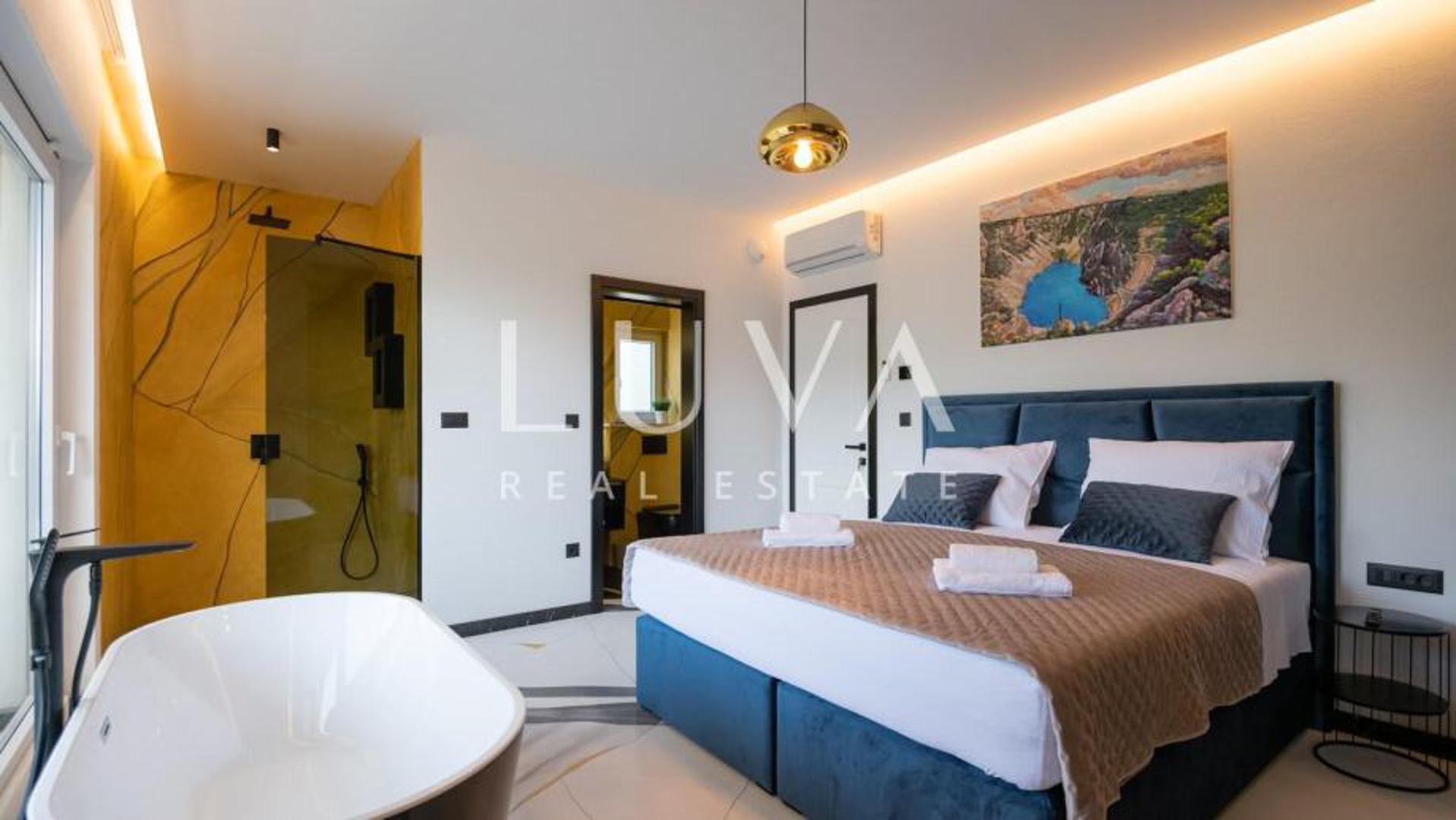 Savršen spoj elegancije i funkcionalnosti u prirodnom okruženju – ova vila čeka svog novog vlasnika.