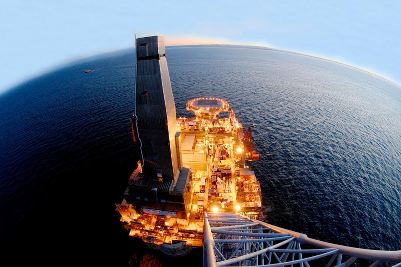 'Gazprom-Shell-Discuss-Russias-Sa'