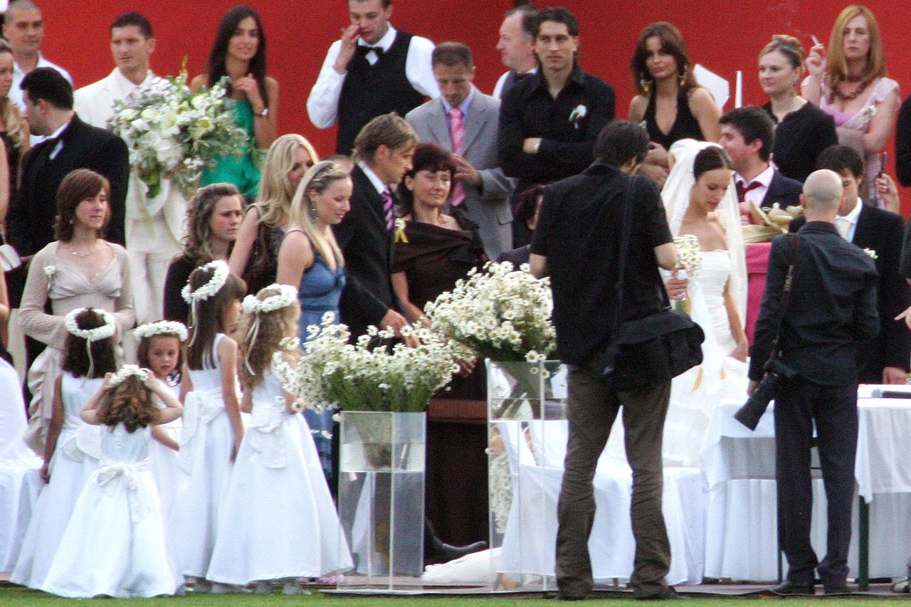 ARHIVA - 2010. Zagreb: Vjen?anje Ljupke Goji? i Mihaela Miki?a