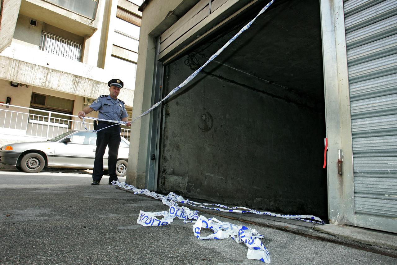garaža policija očevid