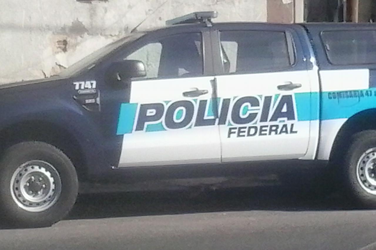 policija
