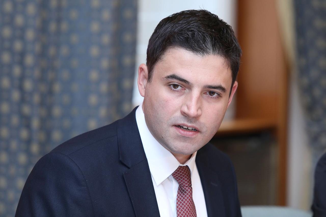 Davor Bernardić