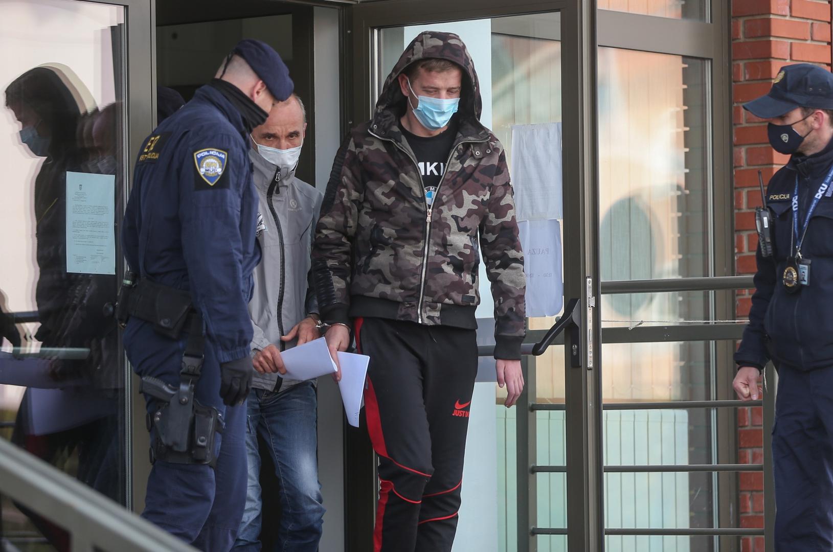 15.04.2021., Velika Gorica - Policija je u Zapresicu uhitila više osoba povezanih s proizvodnjom i preprodajom droge koji su dovedeni na Zupanijski sud u Velikoj Gorici. Photo: Zeljko Lukunic/PIXSELL
