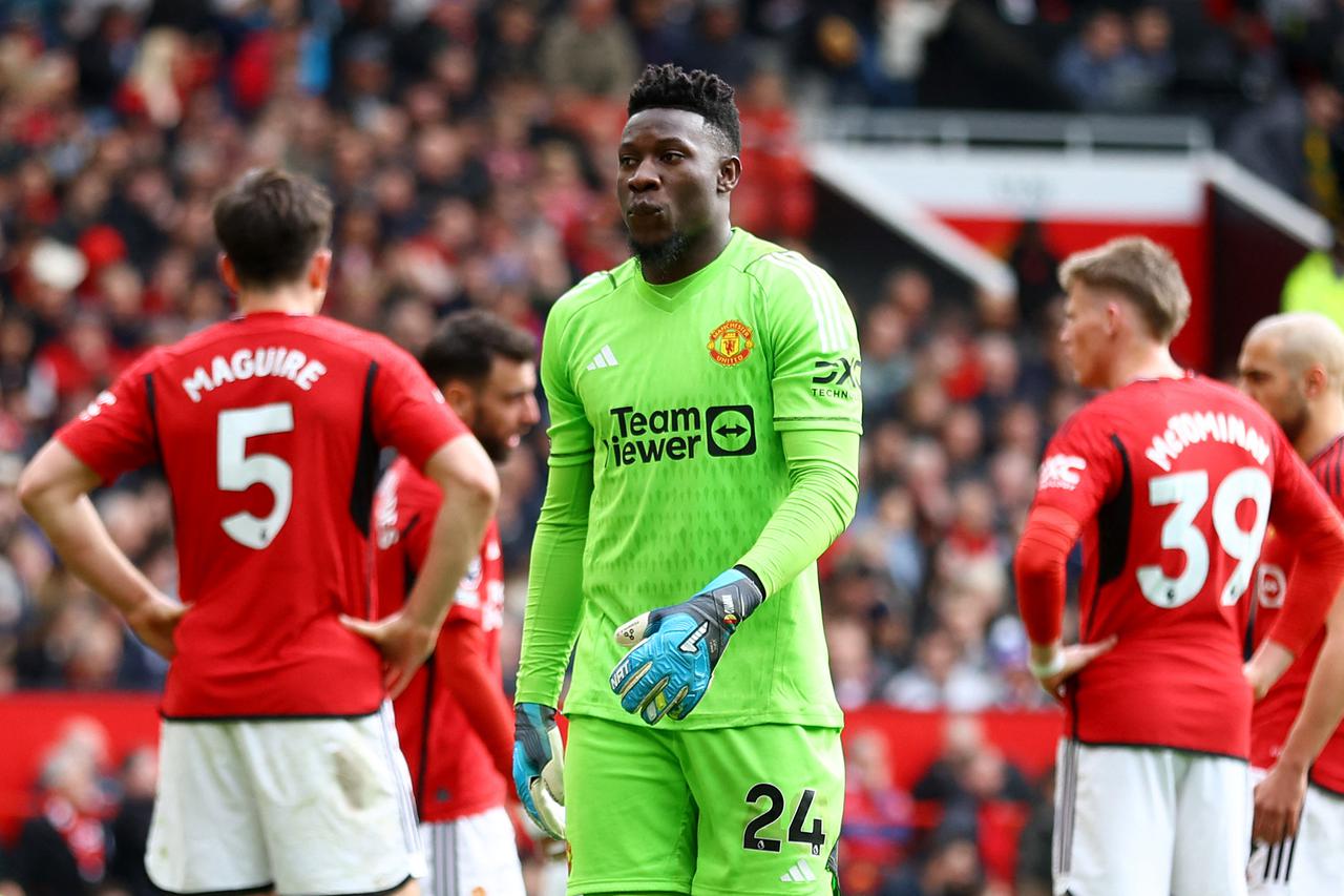 Premier League - Manchester United v Burnley