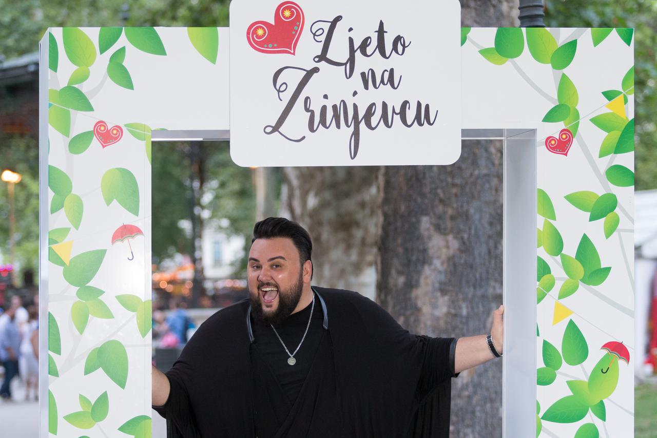 Zagreb: U sklopu manifestacije Ljeto na Zrinjevcu koncert održao Jacques Houdek