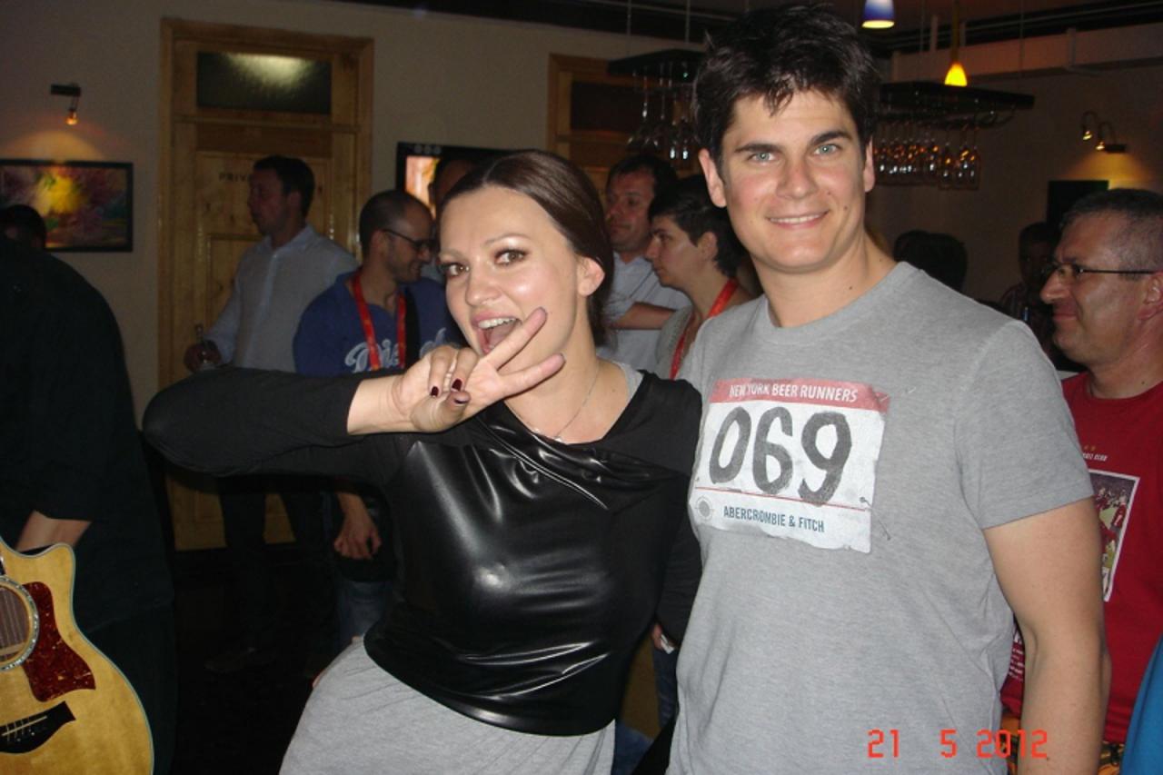 '                               '