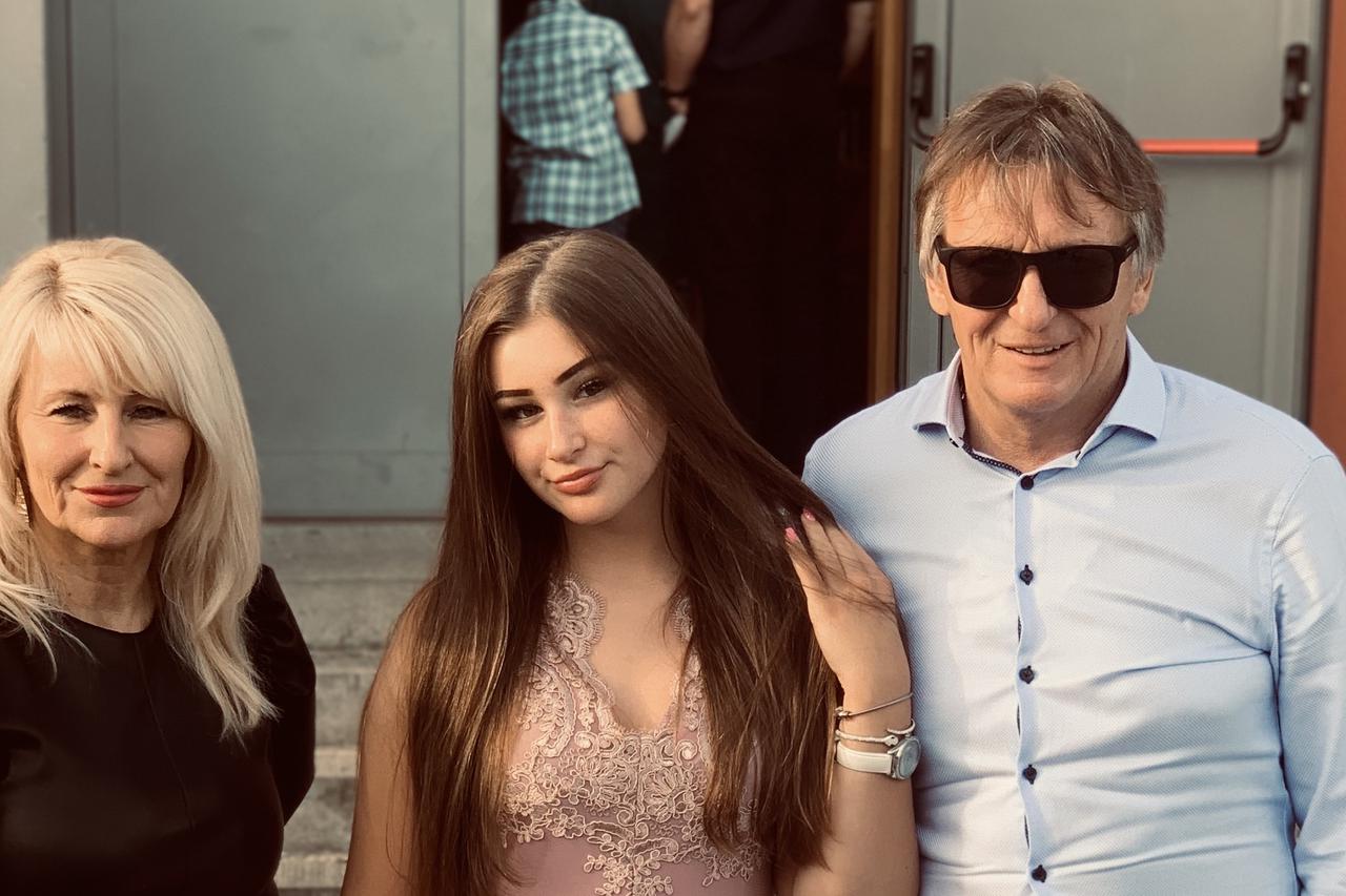 Supružnici Zdenka i Kalist s kćeri Kalistom