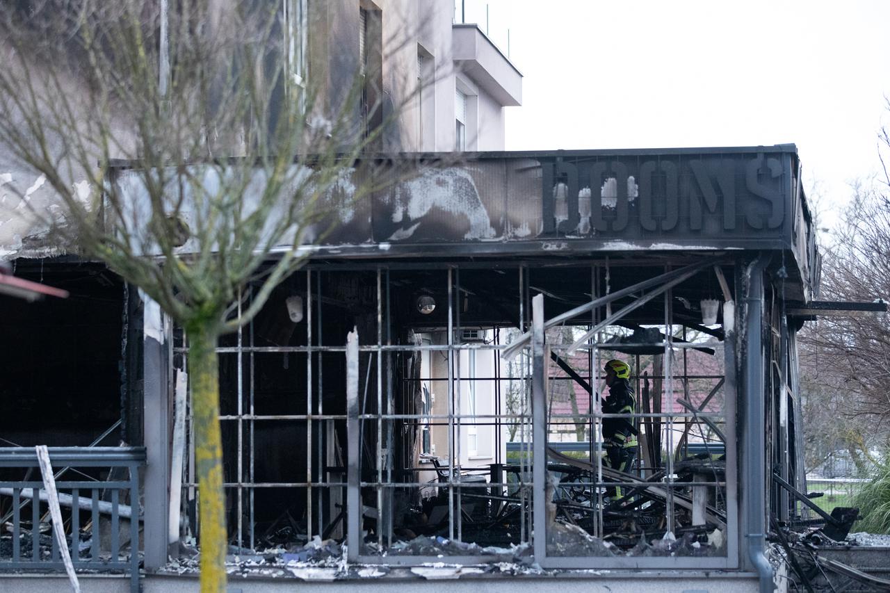 Zagreb: U požaru izgorila pizzerija Doomsday