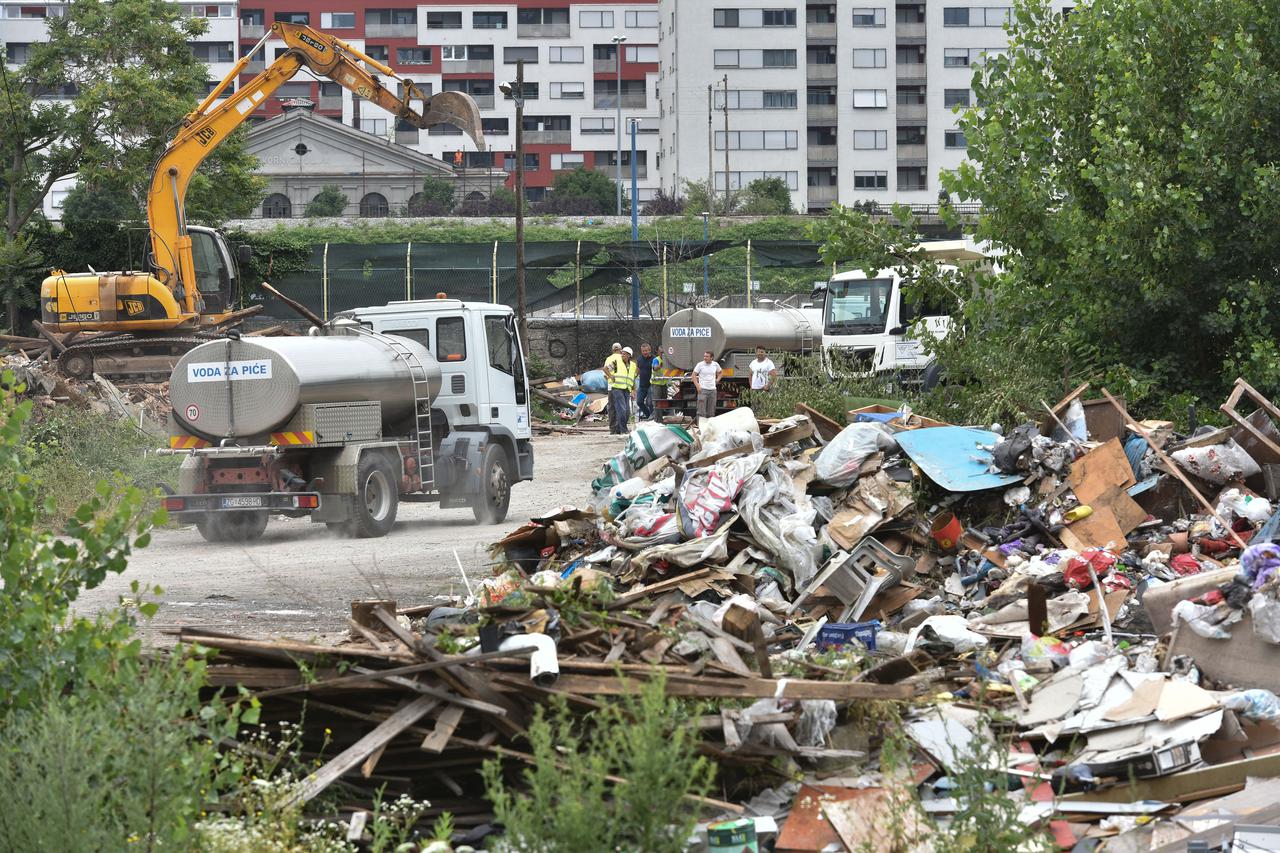 Rušenje Plinarskog naselja