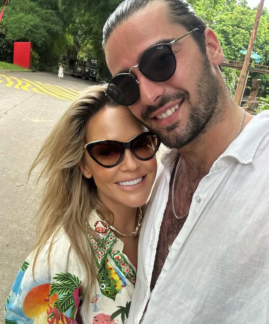 Putovanje je ujedno i potvrda skladnog odnosa između Maje i njezinog partnera Šime Eleza, s kojim je pjevačica pronašla sreću nakon razvoda od Nenada Tatarinova 2025. godine.