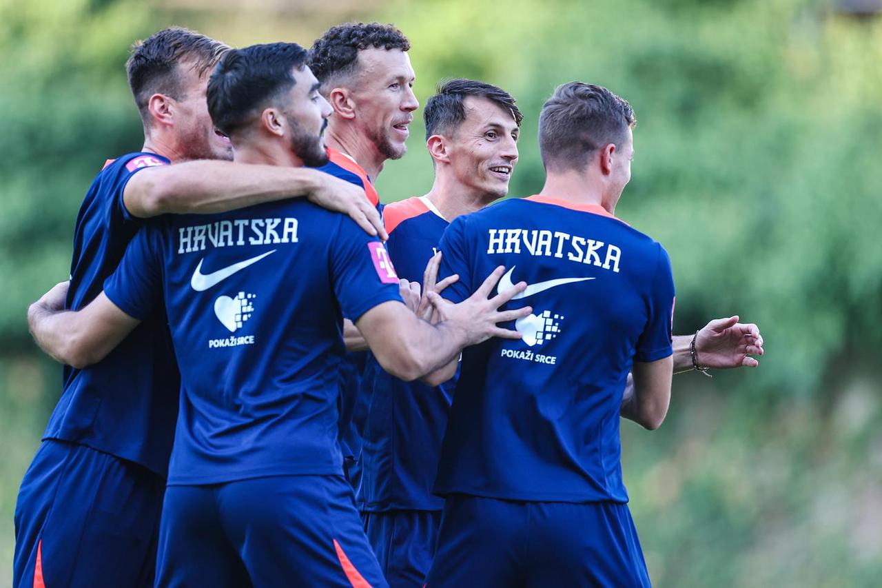 Zagreb: Hrvatski nogometni reprezentativci odradili trening