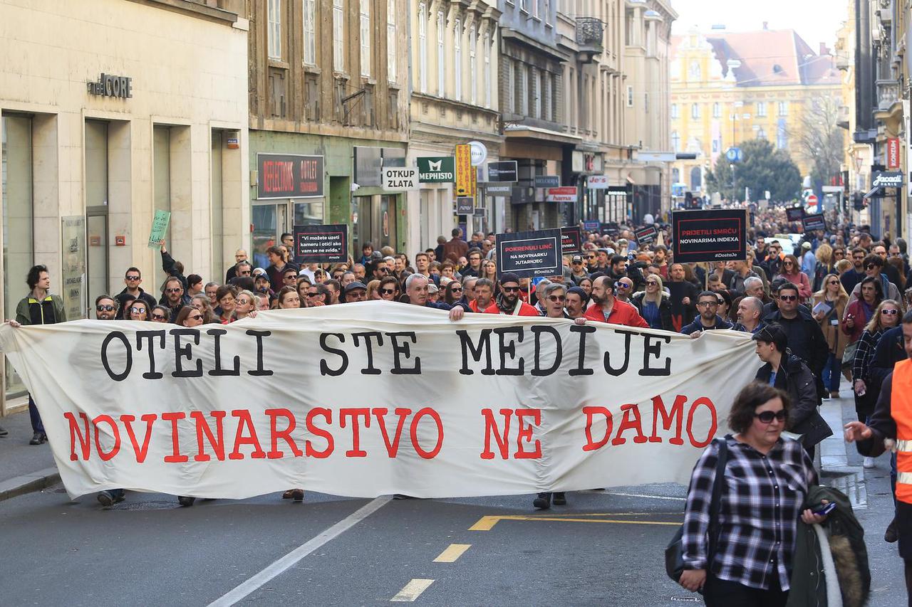 ARHIVA - 2019. Zagreb: Prosvjedna šetnja novinara protiv cenzure u medijima "Oteli ste medije, novinarstvo ne damo!"
