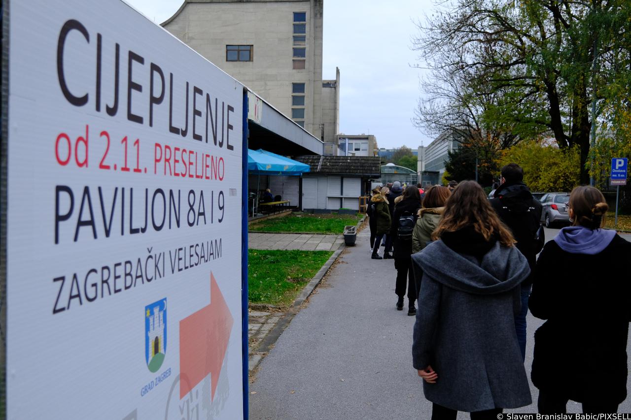 Na Velesajmu i danas gužve za cijepljenje