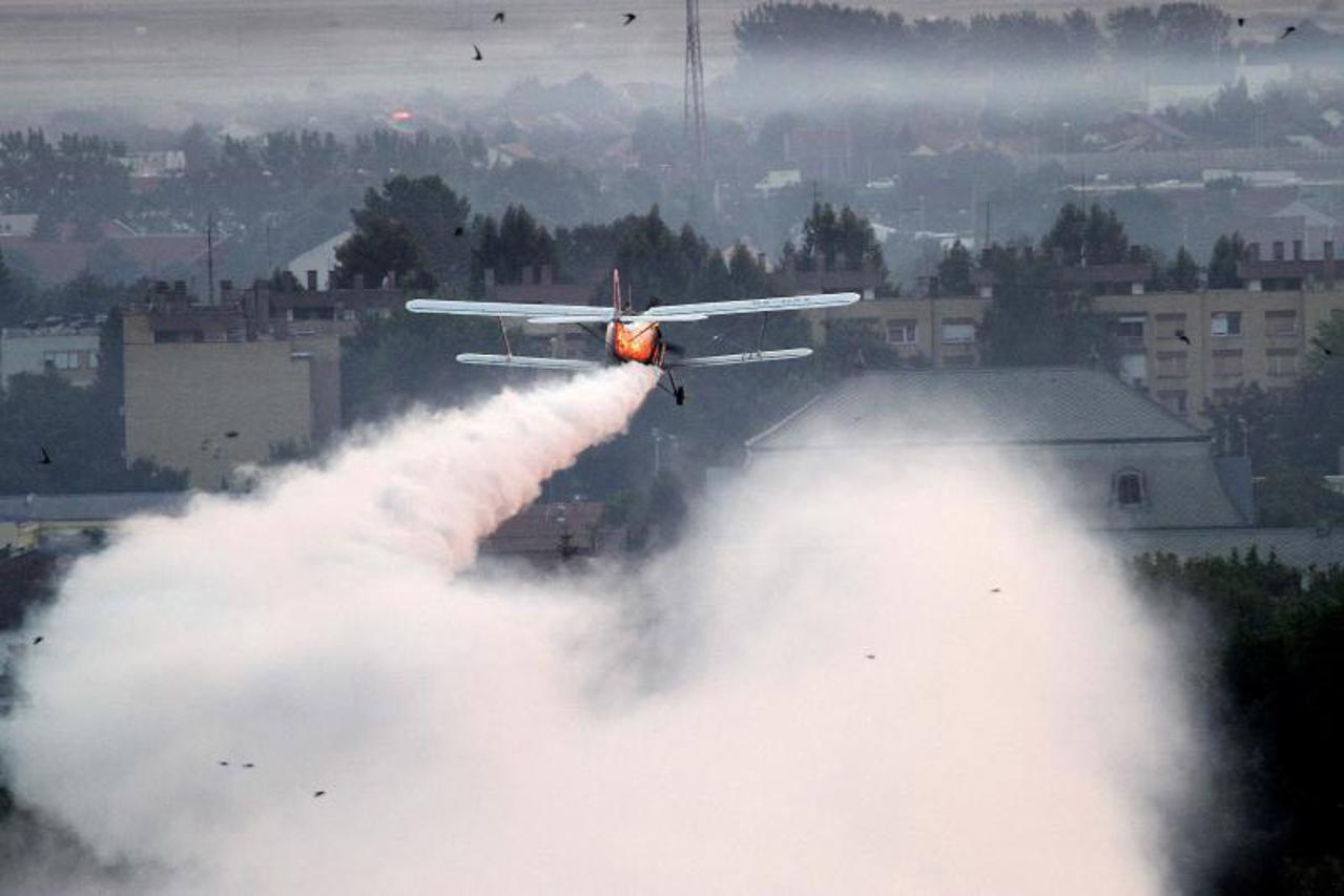 zaprašivanje protiv komaraca (1)