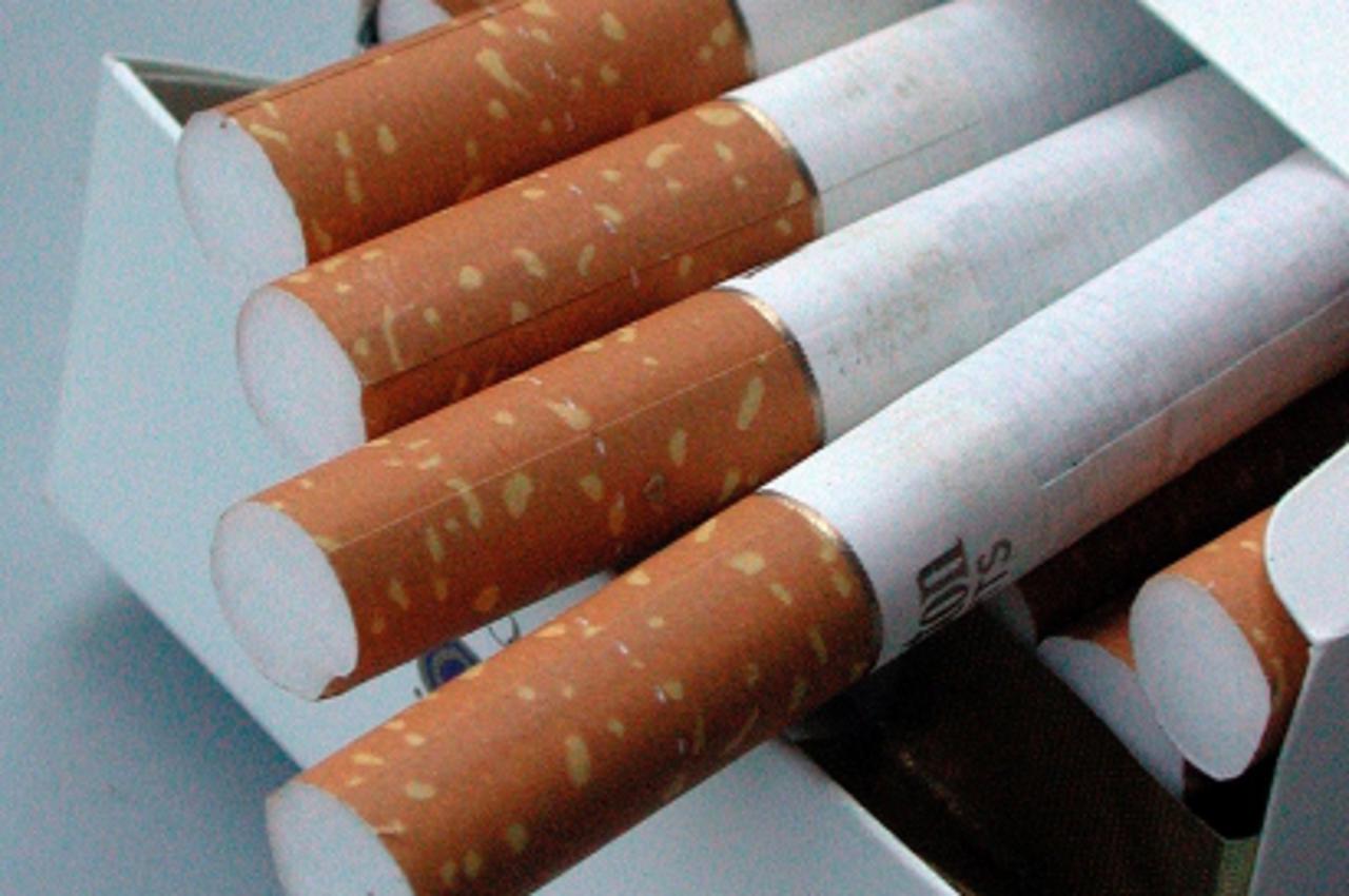 'zagreb, 15.10.2001. cigarete, duhan, pusenje snimio patrik macek'