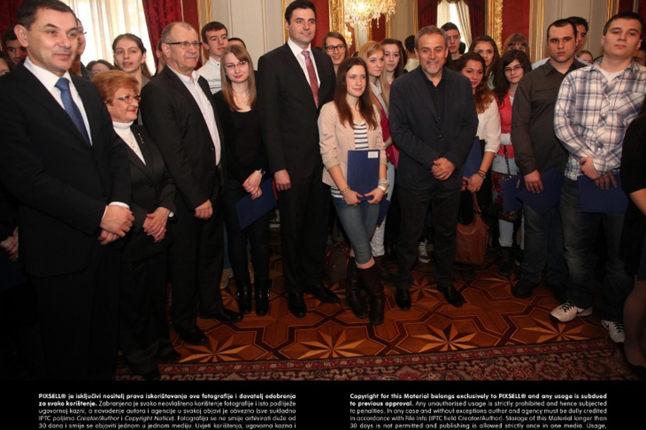 '25.02.2013., Zagreb - U palaci Dverce na Gornjem gradu dodjeljene su stipendije grada Zagreba najboljim ucenicima, Lovric Ivica,  Davor Bernardic, predsjednik skupstine grada Zagreba, Milan Bandic, g