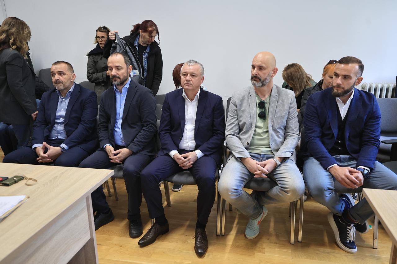 Zagreb: Početak suđenja u aferi "Po babi i stričevima"