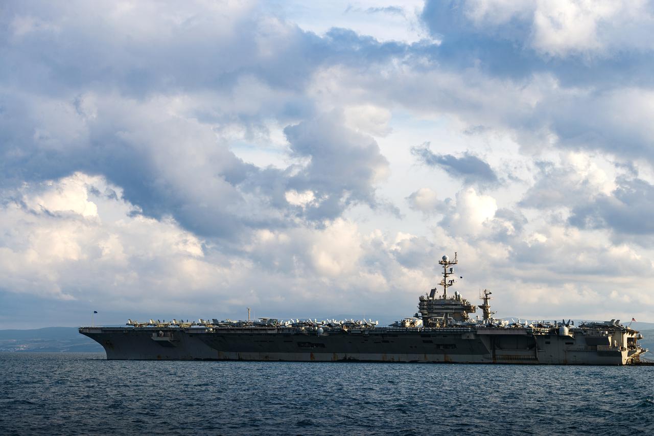 Američki nosač aviona Harry S. Truman u splitskoj luci