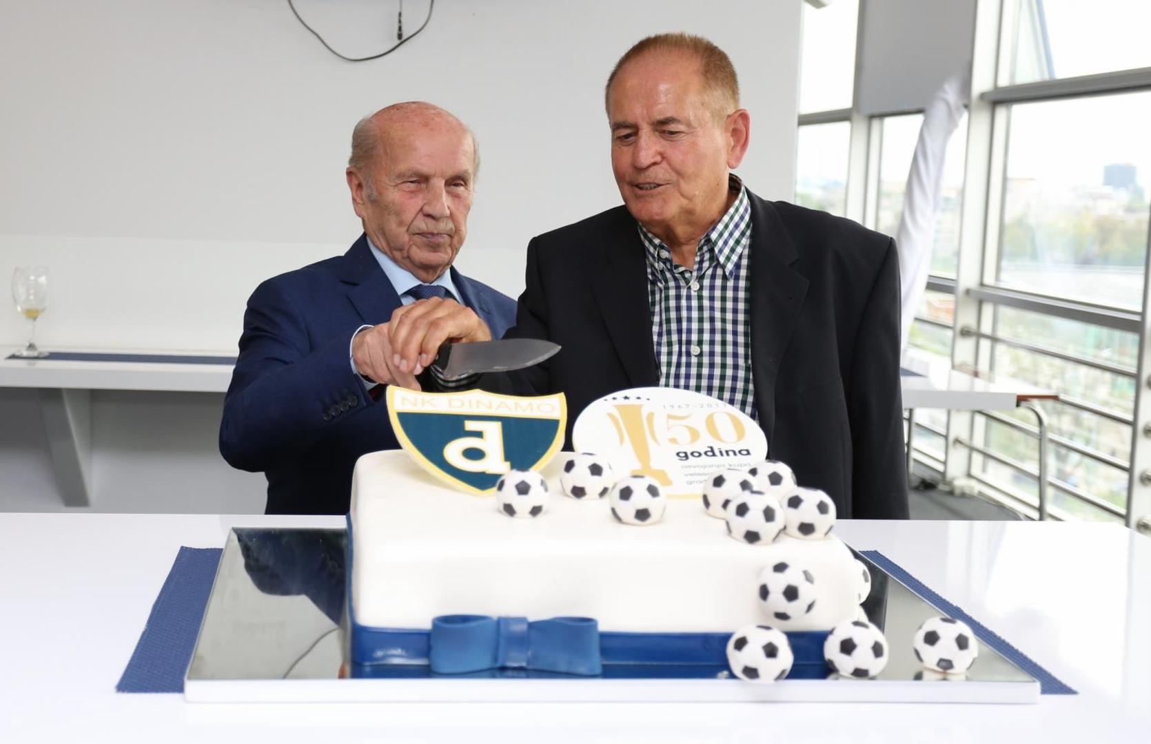 08.09.2017., Zagreb - Na stadionu Maksimir odrzan je svecani domjenak za Dinamovu generaciju 1967. povodom 50. godisnjice osvajanja Kupa velesajamskih gradova. Mirko Barisic, Slaven Zambata. Photo: Matija Habljak/PIXSELL