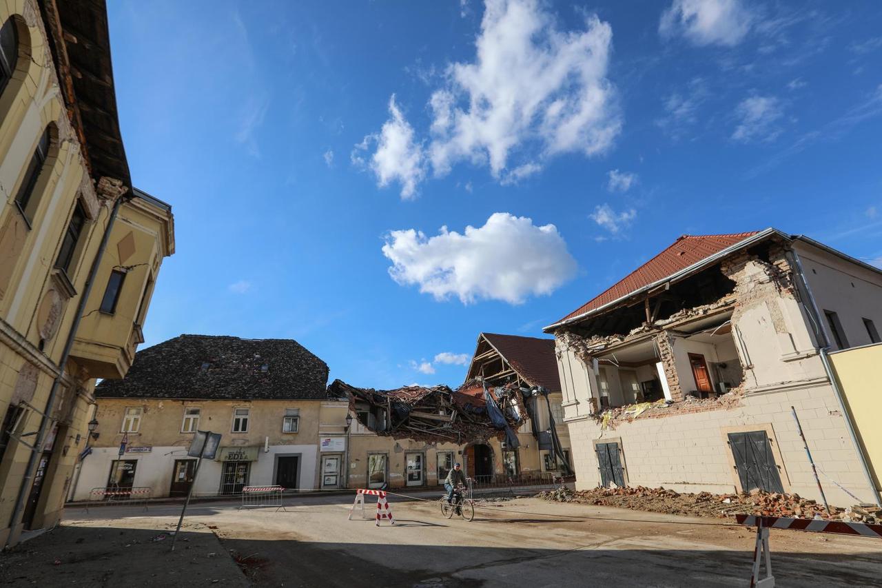 Svakodnevica u razrušenoj Petrinji