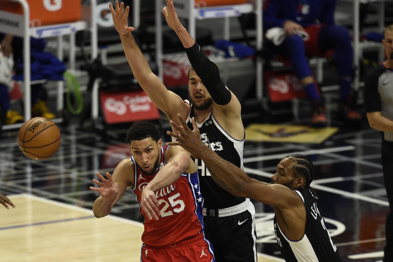 NBA: Philadelphia 76ers at Los Angeles Clippers