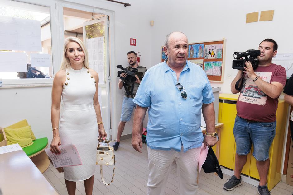 Željko Kerum i supruga Fani Horvat glasovali na prijevremenim izborima u Splitu