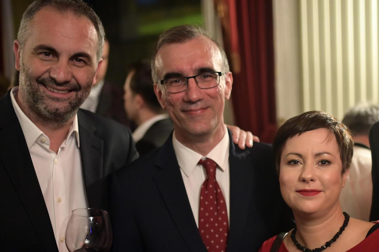 Zagreb: Domjenak nakon dodijele nagrade Večernjakova ruža