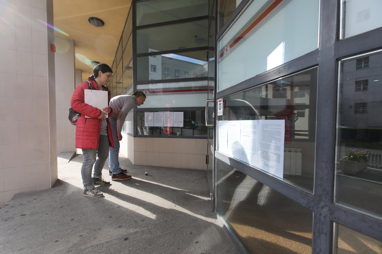 Zagreb: Građani na burzi rada