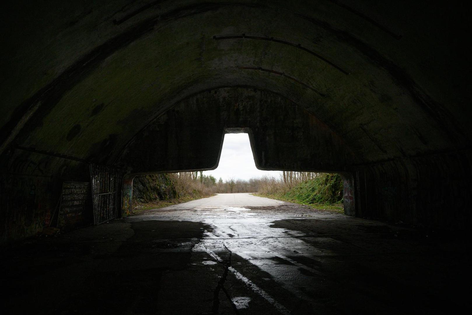 Nakon njezina propadanja, baza je zaboravljena, privlačeći tek pokojeg turista u potrazi za jugoslavenskom ostavštinom.