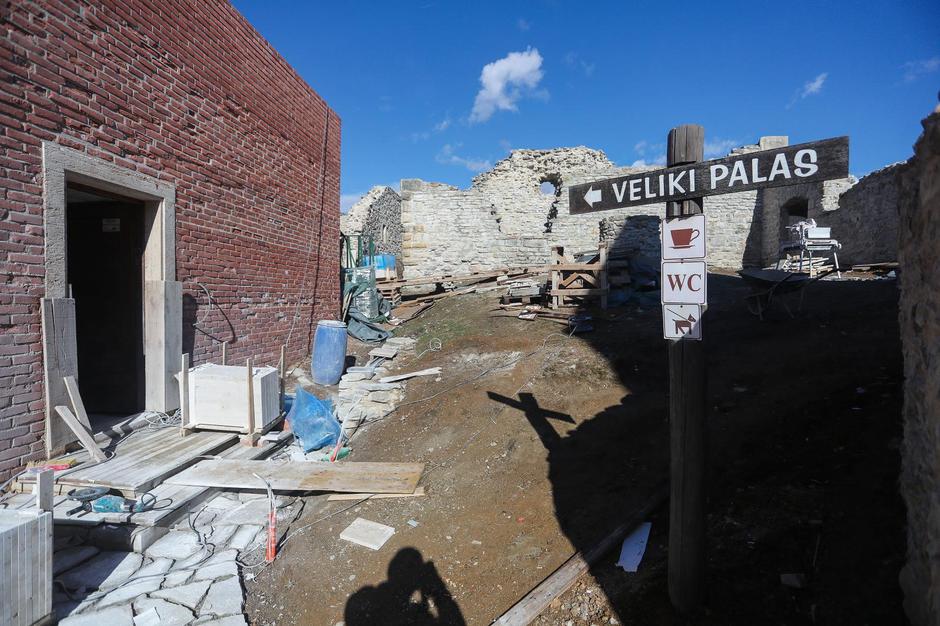 Zagreb: Obnova Medvedgrada