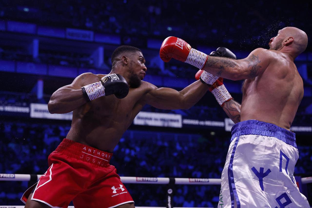 Anthony Joshua v Robert Helenius