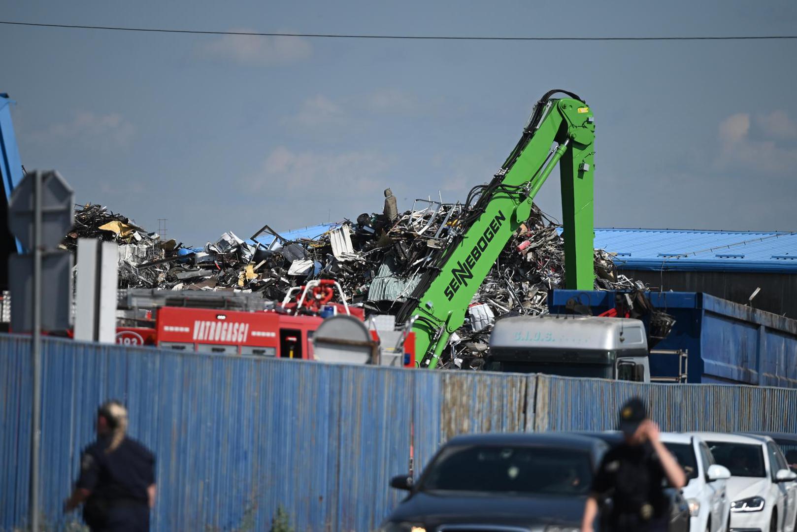 13.07.2026., Zagreb - Pozar je izbio u dvoristu tvrtke Cezar - Centar za reciklazu na Industrijskoj cesti u Sesvetama. Photo: Lucija Ocko/PIXSELL