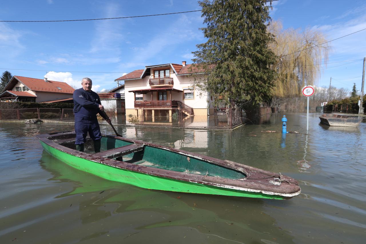 Poplava u Pisarovini