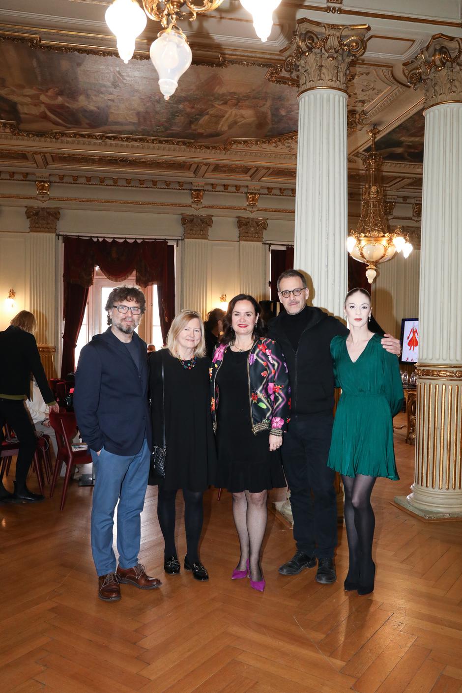 Kazališni doručak Trnoružica