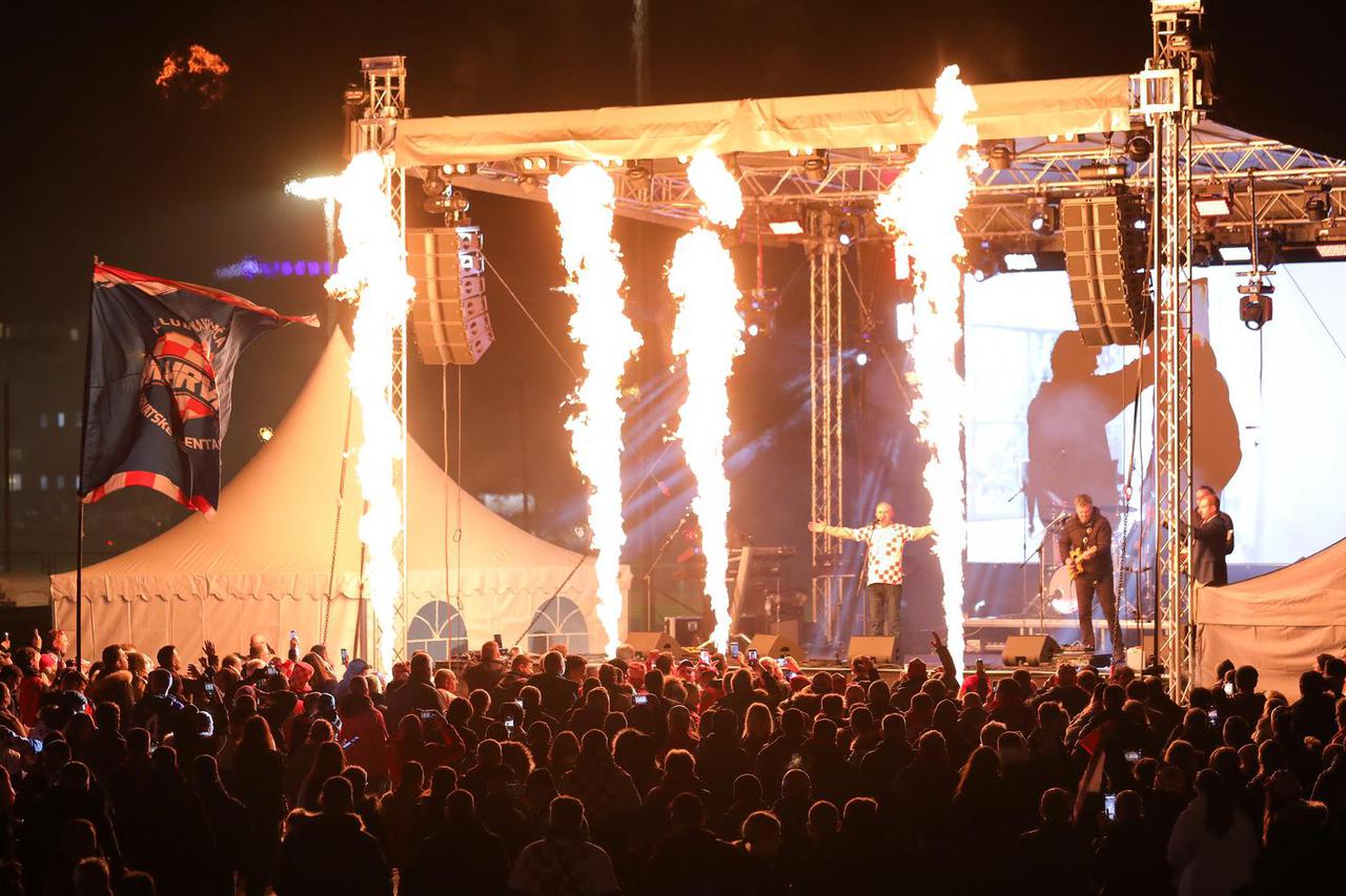 Zagreb: Fan zona kod stadiona u Maksimiru uz zabavni sadržaj uoči utakmice Hrvatska - Armenija