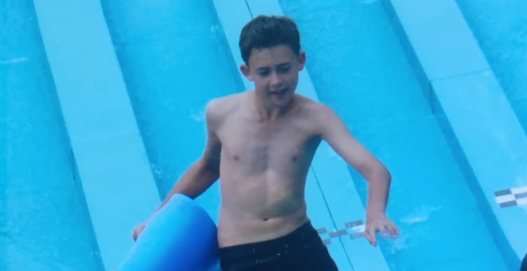 YouTuber iz Australije, 21-godišnji Riley Byrne, inspiracija je mnogima zbog svoje transformacije – od mršavka kojem su se rugali do fitness-modela.