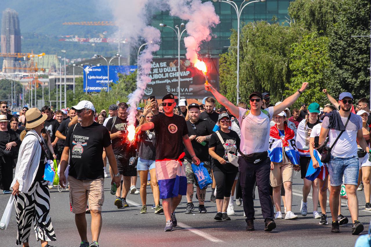 Zagreb: Tisuće fanova Thompsona prolazi Mostom mladosti koji je zatvoren za promet