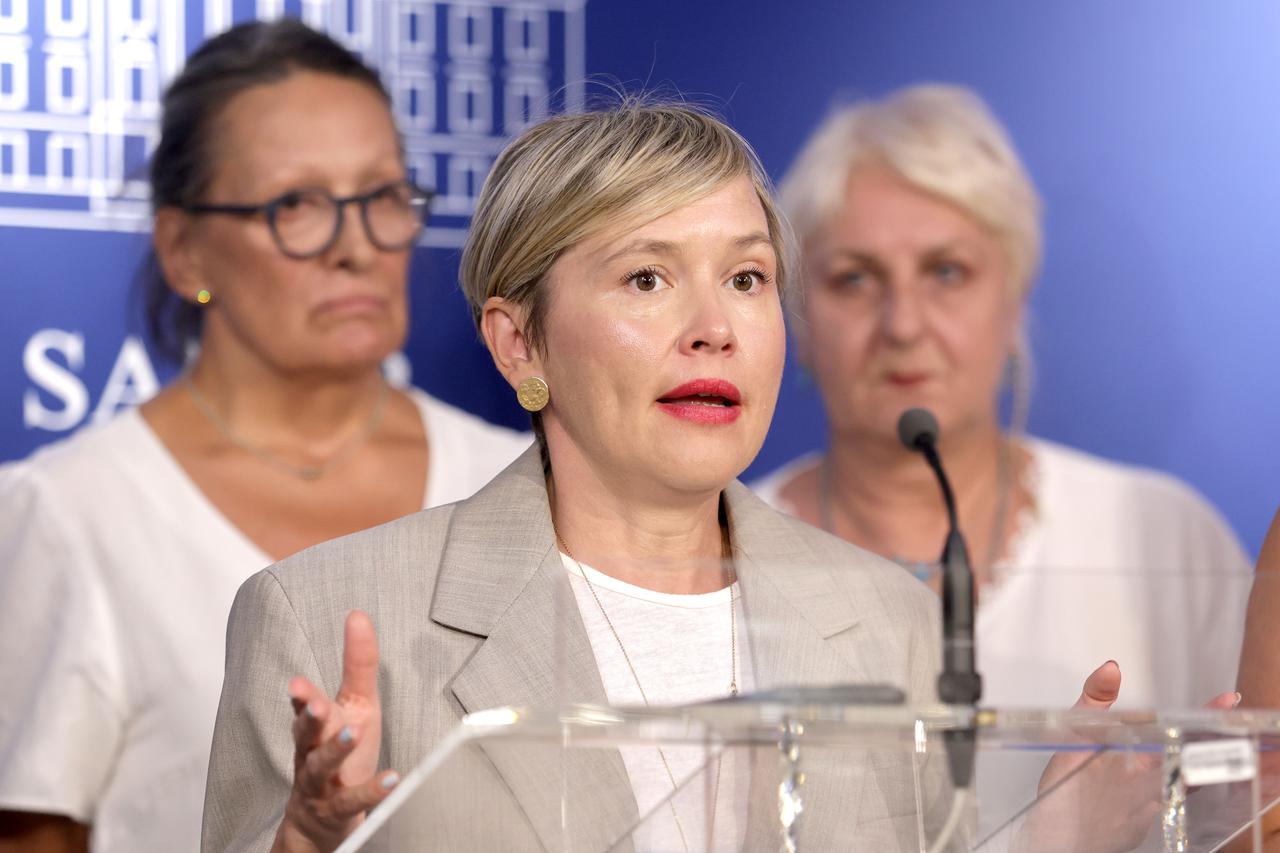 Zagreb: Klub zastupnika Možemo! održali su konferenciju za medije 